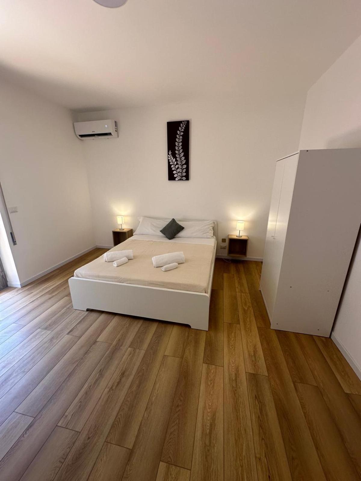 We Home Taormina Center With Parking Exterior foto